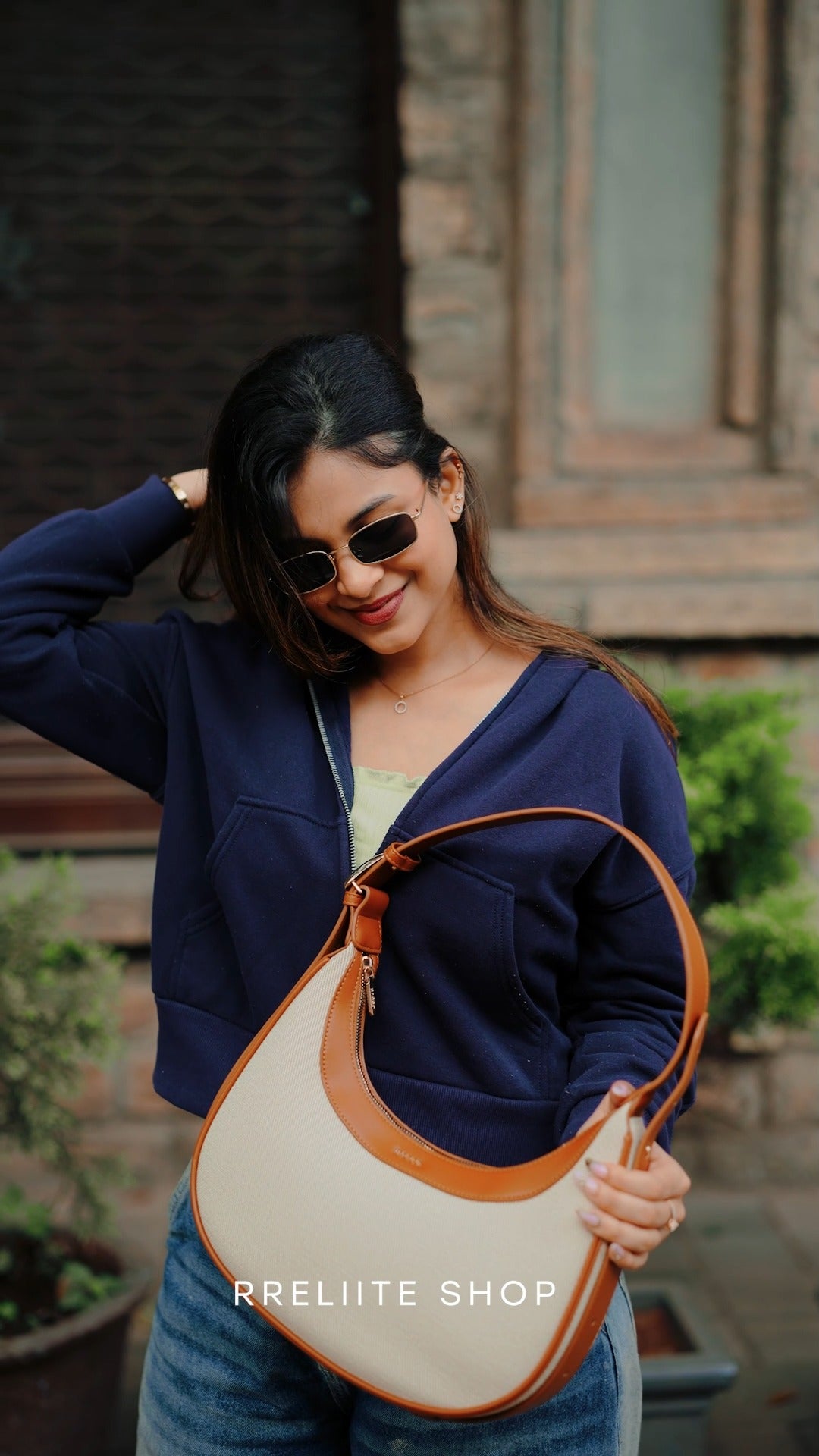 Comment "Bag" for link | RR09
Elevate your everyday style...